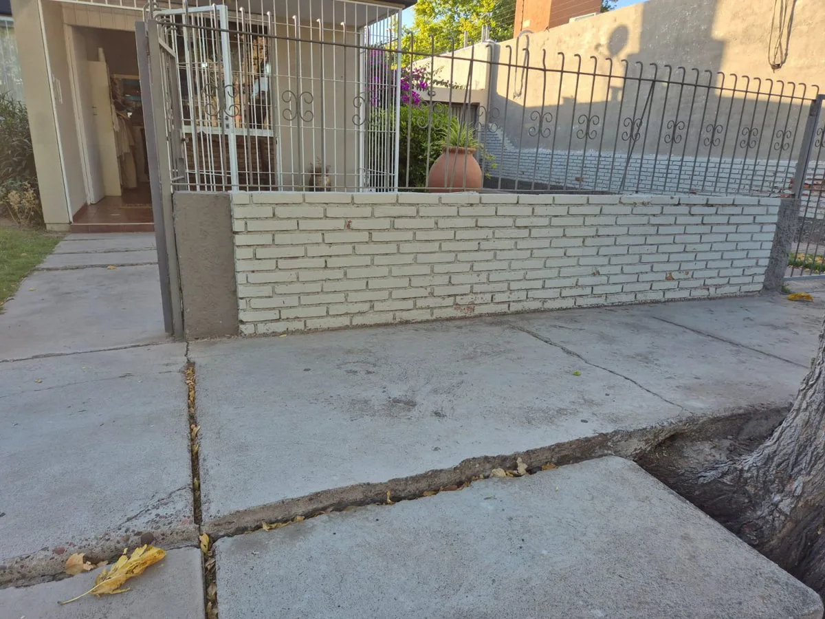 Venta de casa en 2do B° CEC  de San Martín, Mza foto 3