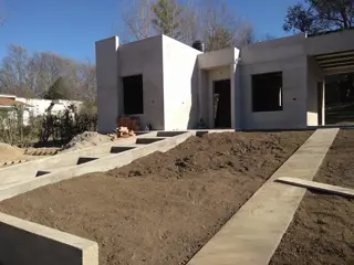 HERMOSA CASA A UNA CUADRA DEL RIO  SAN ANTONIO CASA A ESTRENAR foto 3