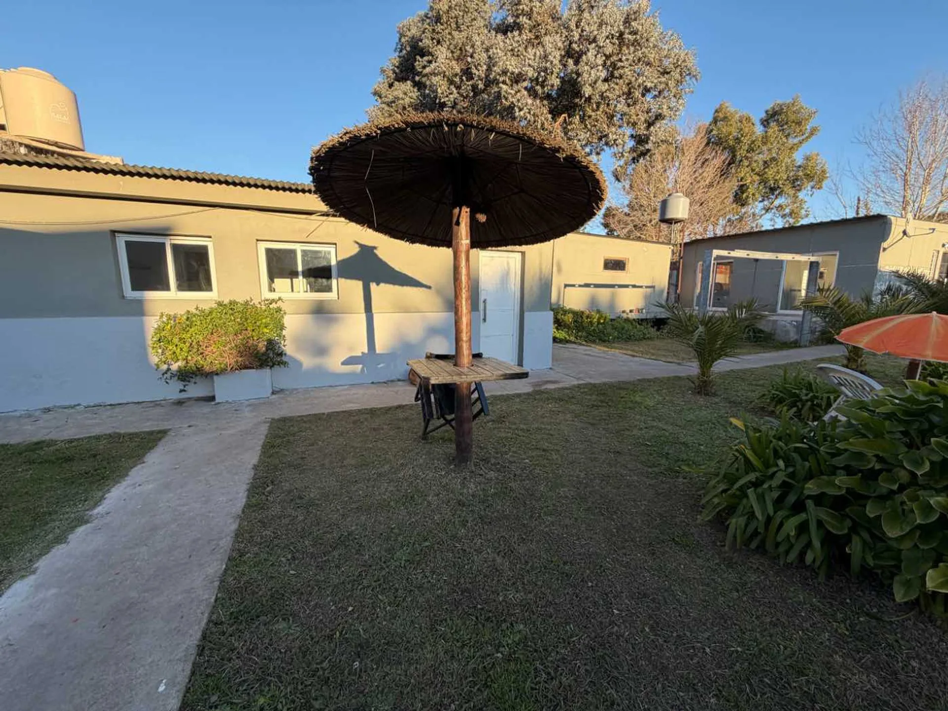 VENTA COMPLEJO DE DEPTOS CON PILETA  B SAN CARLOS foto 2