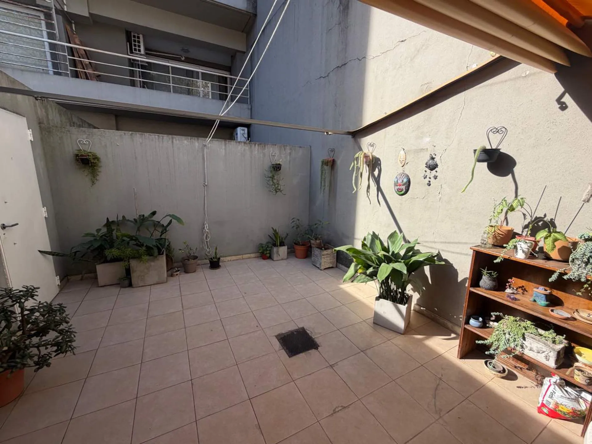 VENTA. PH 2 AMB C/ PATIO. V LURO. CABA foto 3