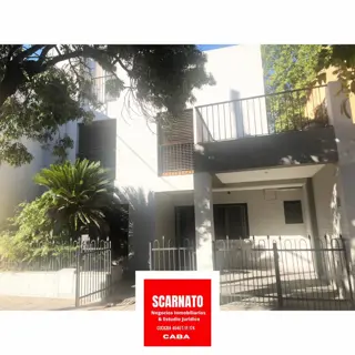 Venta casa 6 amb con cochera. Oportunidad foto 1