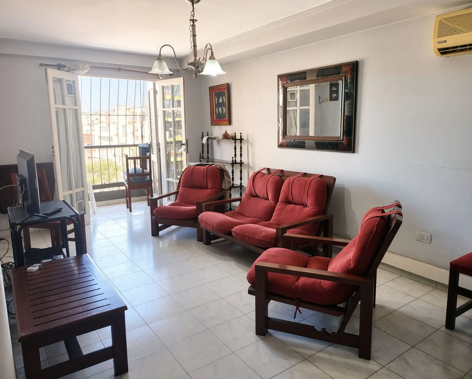 VENTA DEPARTAMENTO 2 DORM. + SERVICIO BARRIO NORTE foto 3