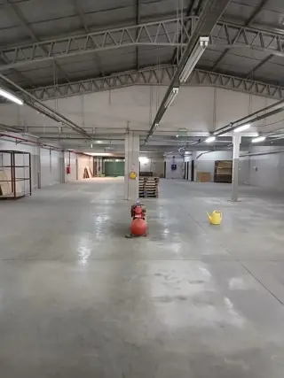 DEPOSITO DE TRES PLANTAS EN DOBLE LOTE. foto 4
