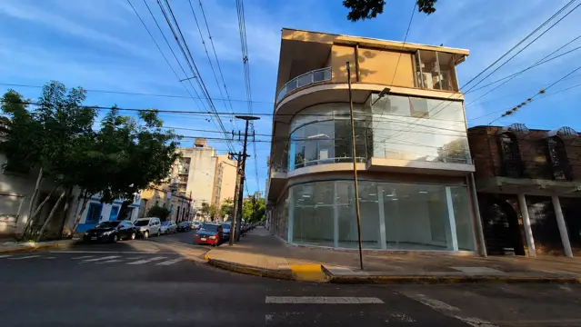 EXCLUSIVO LOCAL COMERCIAL EN ALQUILER EN EL MICROCENTRO DE LA CIUDAD DE POSADAS