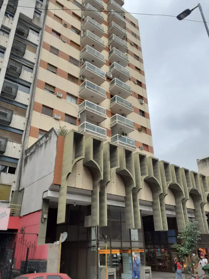 CENTRO Dos dormitorios con cochera Y ESCRITURA foto 4