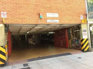 COCHERA EN VENTA-BELGRANO.Edificio de cocheras.ESCUCHA PROPUESTAS!!! foto 2
