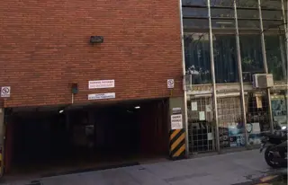 COCHERA EN VENTA-BELGRANO.Edificio de cocheras.ESCUCHA PROPUESTAS!!! foto 3