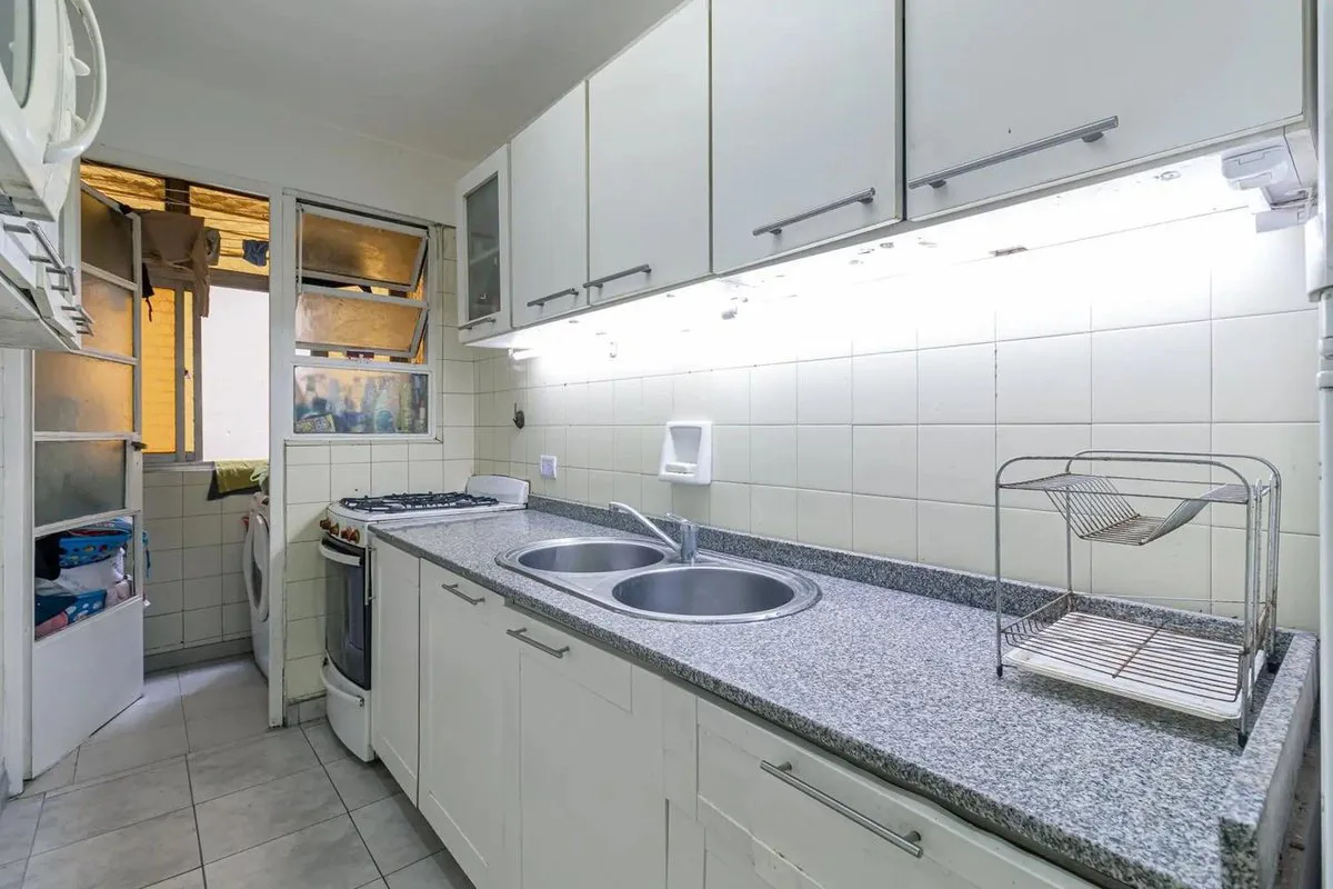 Venta Departamento 3 ambientes c balcón Balvanera foto 5