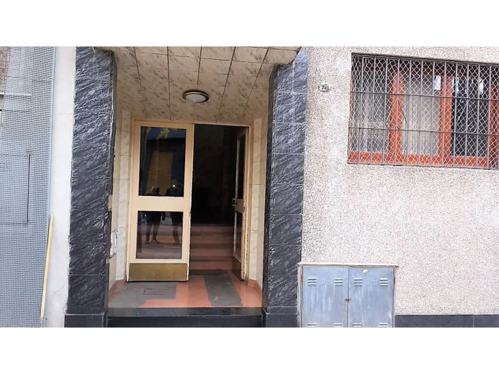 Departamento de 3 ambiente en venta. Planta baja Frente foto 3