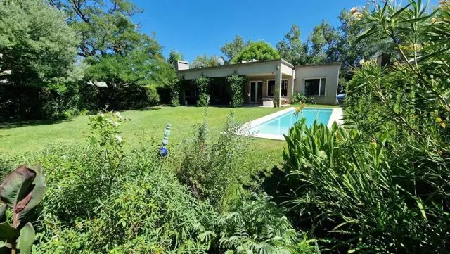 CASA 3 AMBIEN/C/PILETA/JARDIN /GALERIA/LAS PALMAS