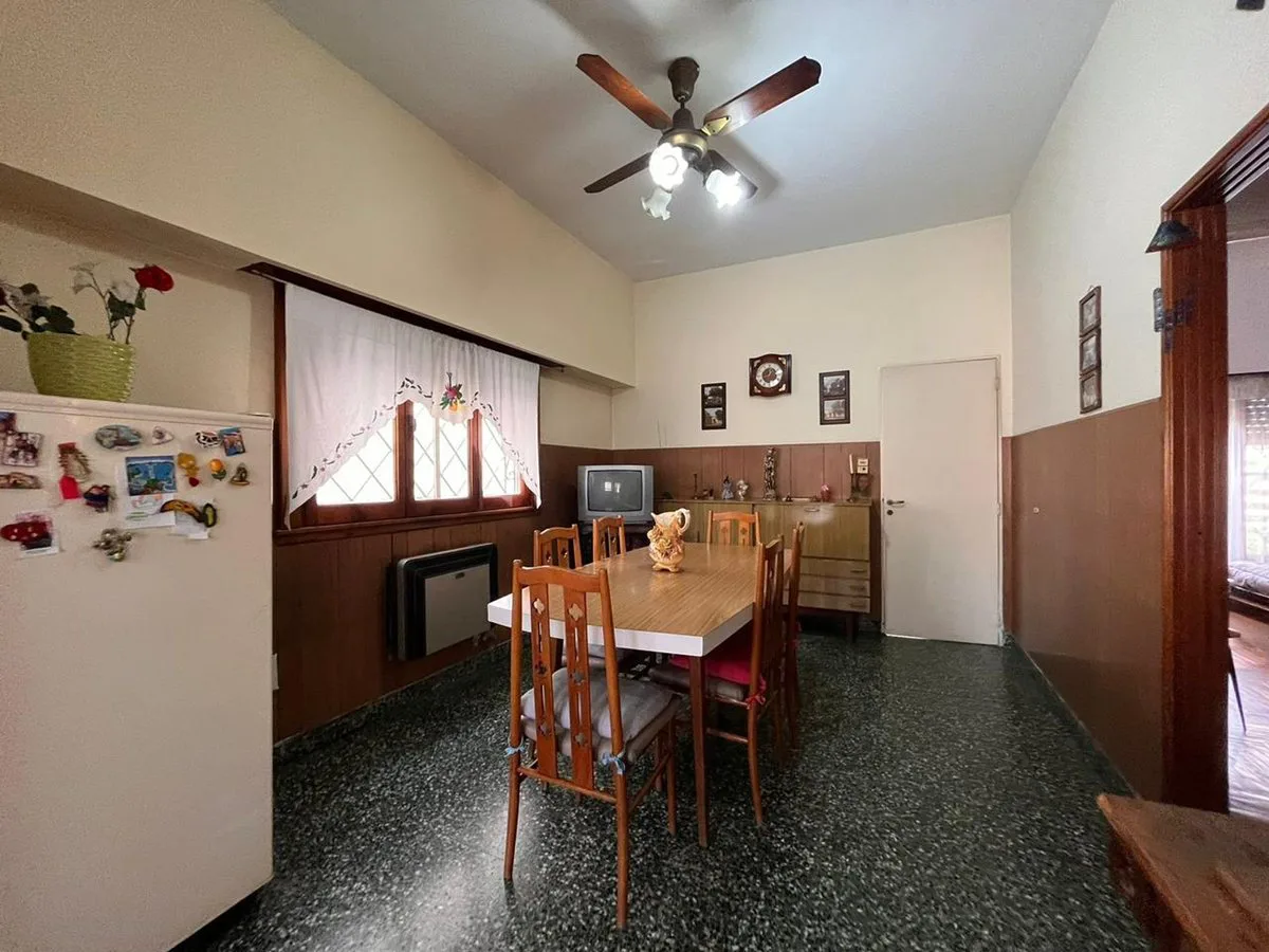 VENTA CASA EN BLOQUE-VALENTIN ALSINA foto 2
