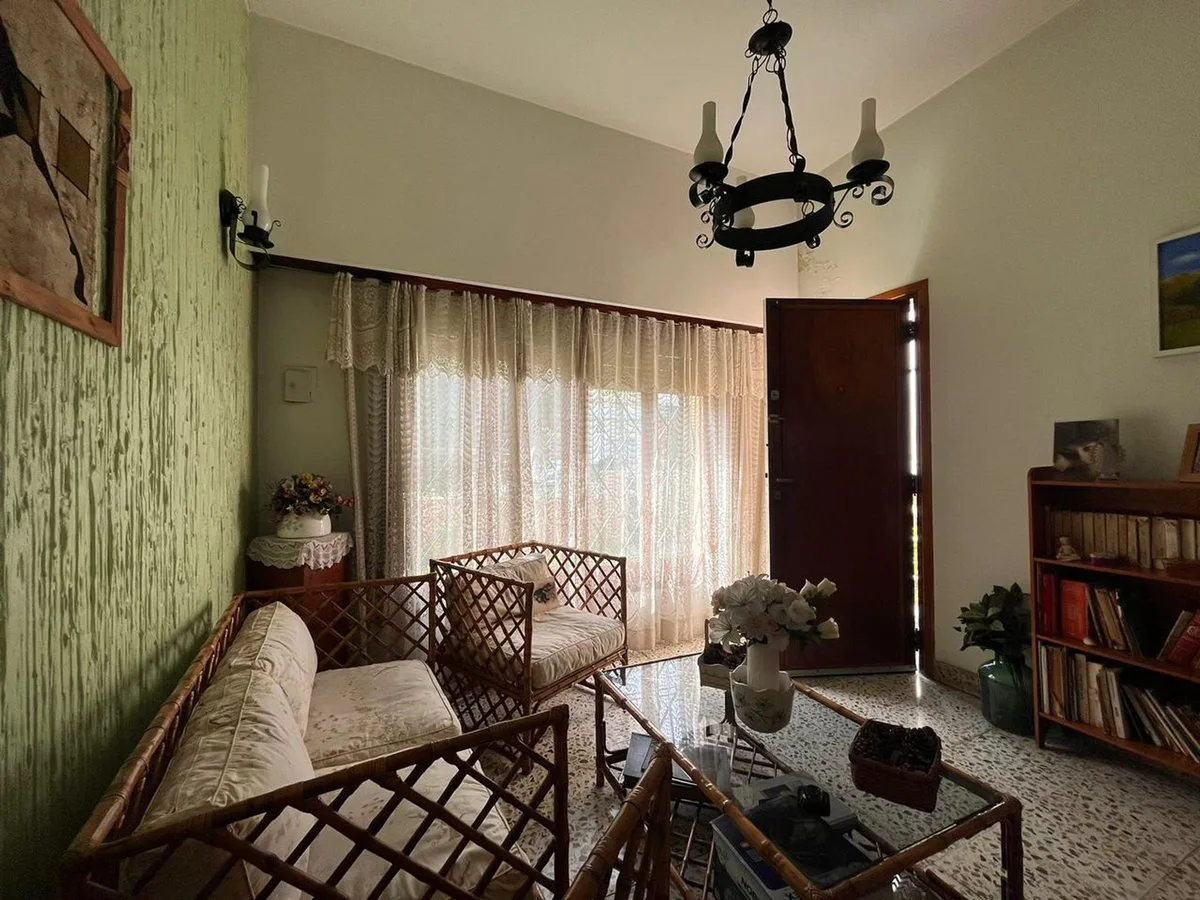 VENTA CASA EN BLOQUE-VALENTIN ALSINA foto 4