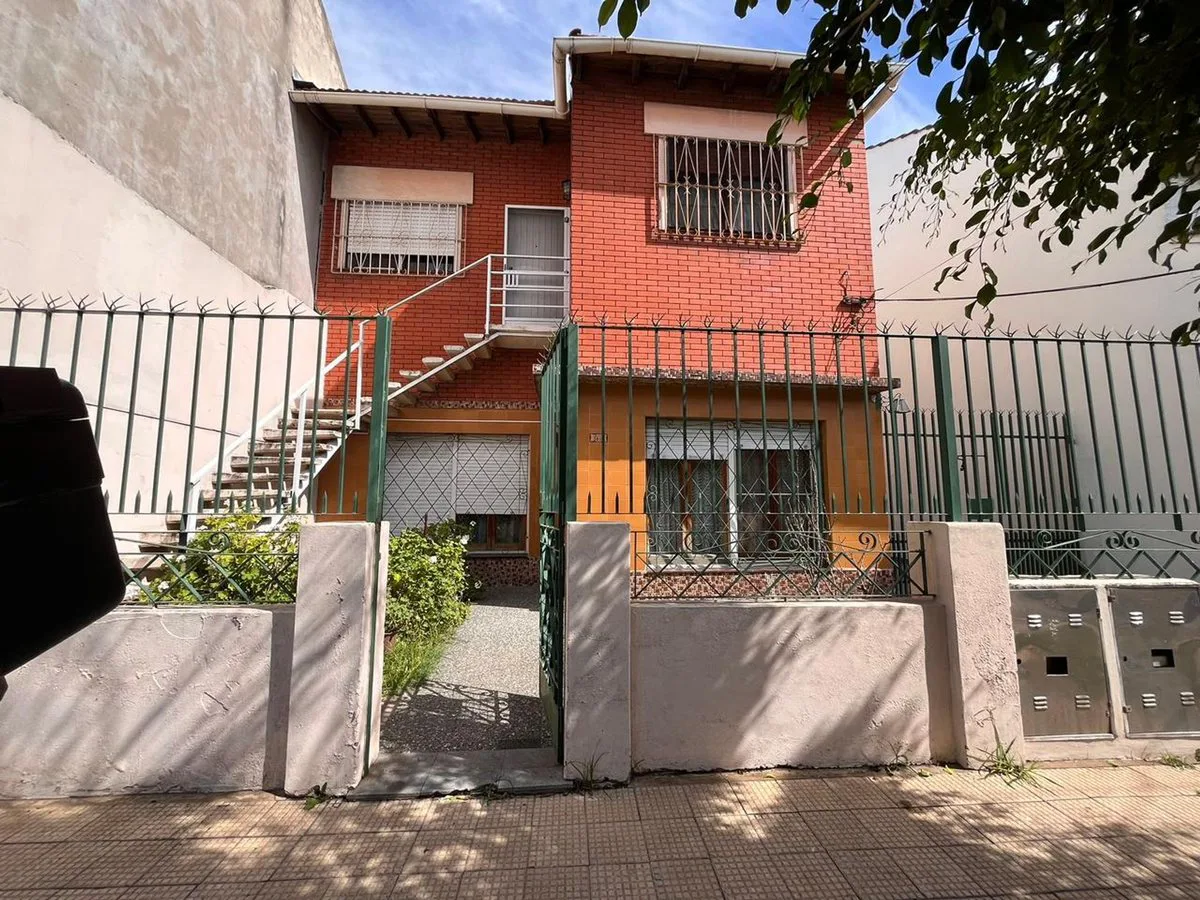 VENTA CASA EN BLOQUE-VALENTIN ALSINA foto 5