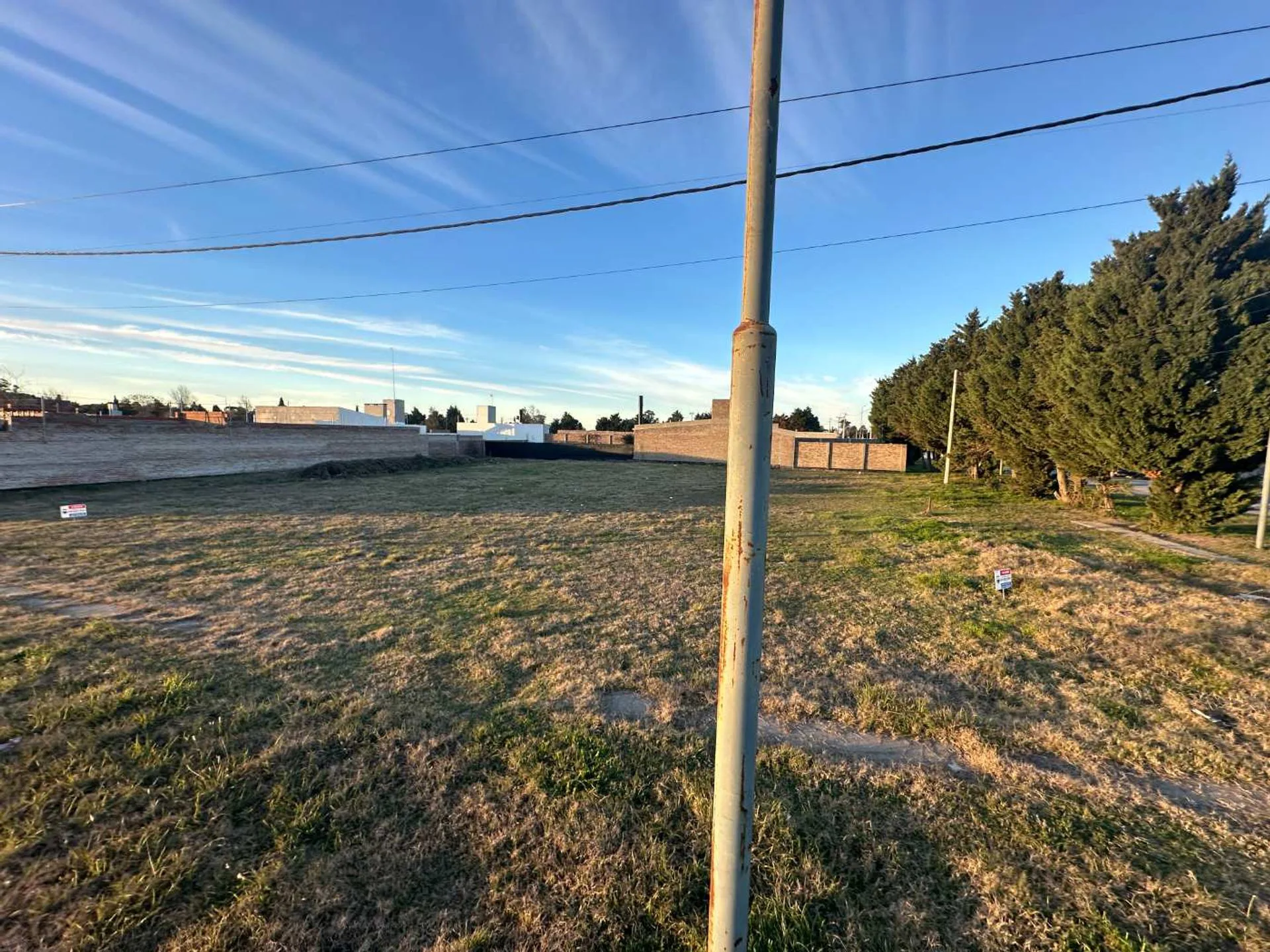 VENDE Terreno esquina de 300 m2 en Arroyo Seco