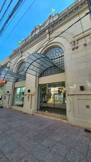 PRECIOSO LOCAL COMERCIAL EN EL MICRO CENTRO DE LA CIUDAD DE POSADAS foto 1