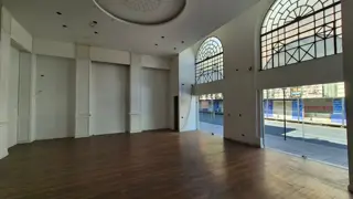 PRECIOSO LOCAL COMERCIAL EN EL MICRO CENTRO DE LA CIUDAD DE POSADAS foto 3
