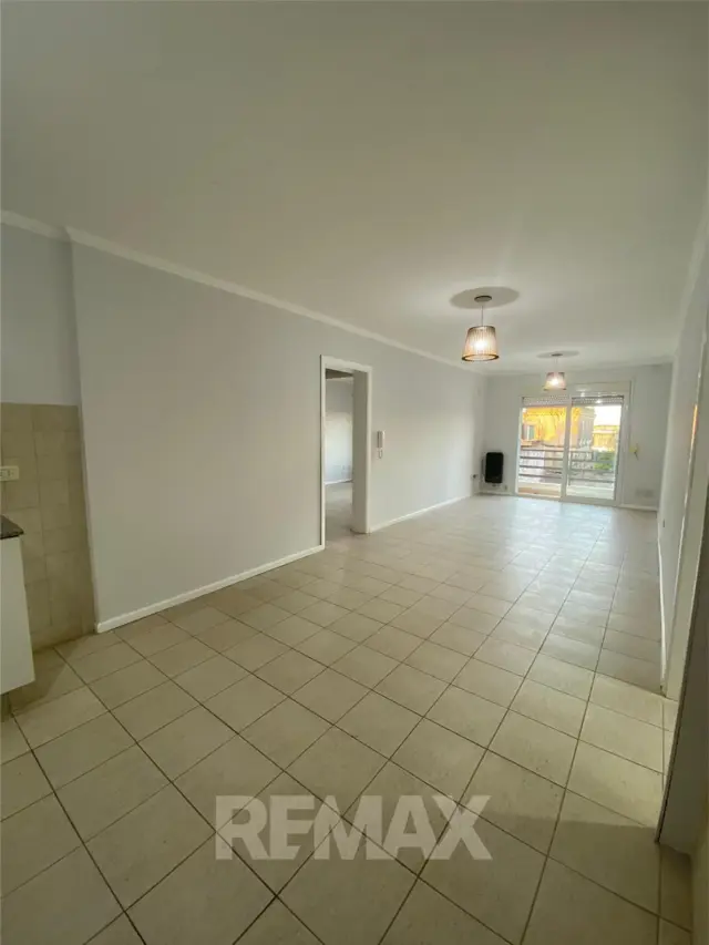 SE VENDE DEPTO 2 AMB. EN PLENO CENTRO IMPECABLE
