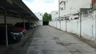 Dos Locales + 18 Cocheras, Ideal Inversor O Construccion Edificio Lote 440m2 foto 3