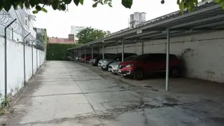 Dos Locales + 18 Cocheras, Ideal Inversor O Construccion Edificio Lote 440m2 foto 5