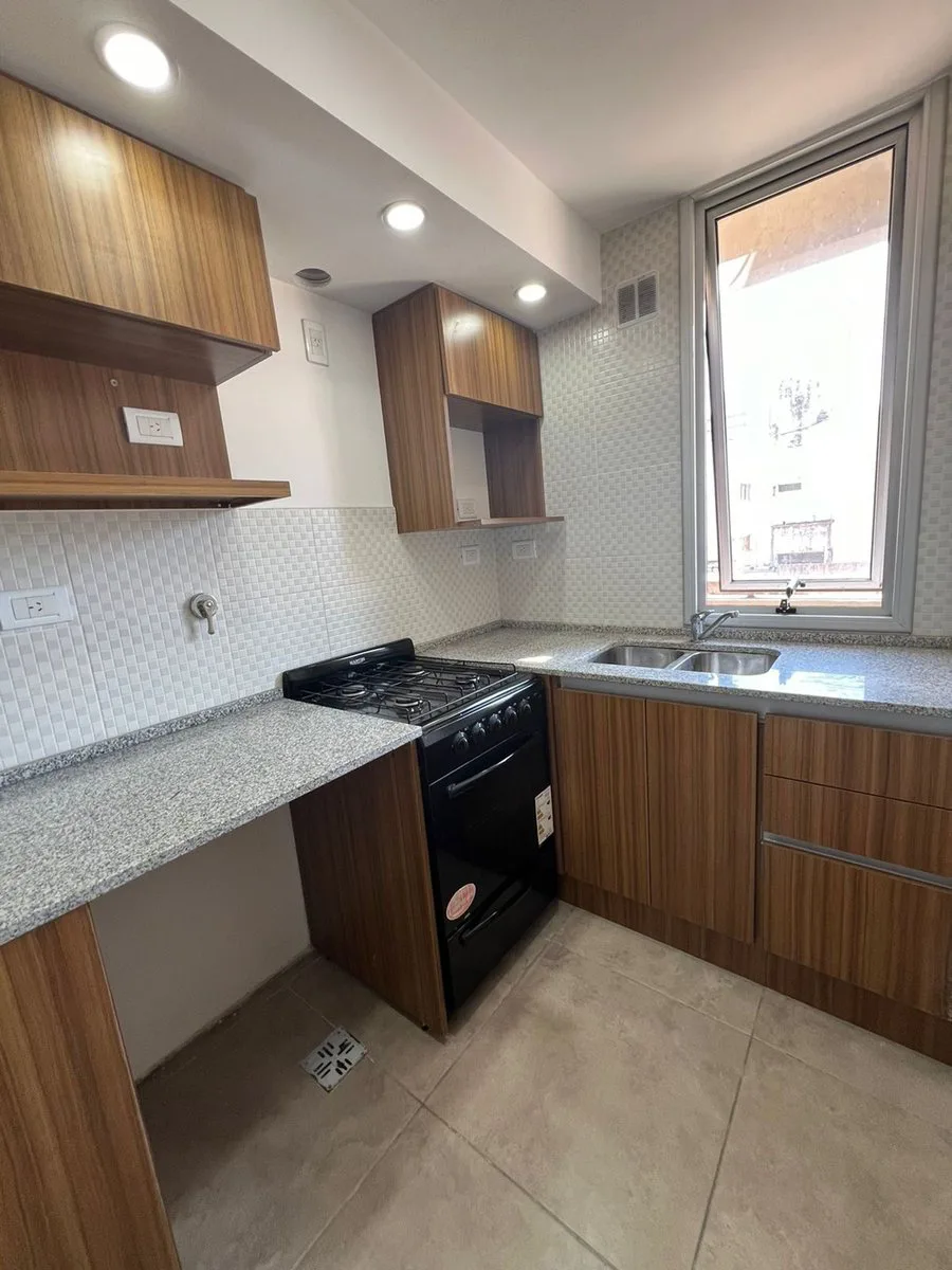 VENTA DEPARTAMENTO 2 AMBIENTES MORON CON RENTA foto 3