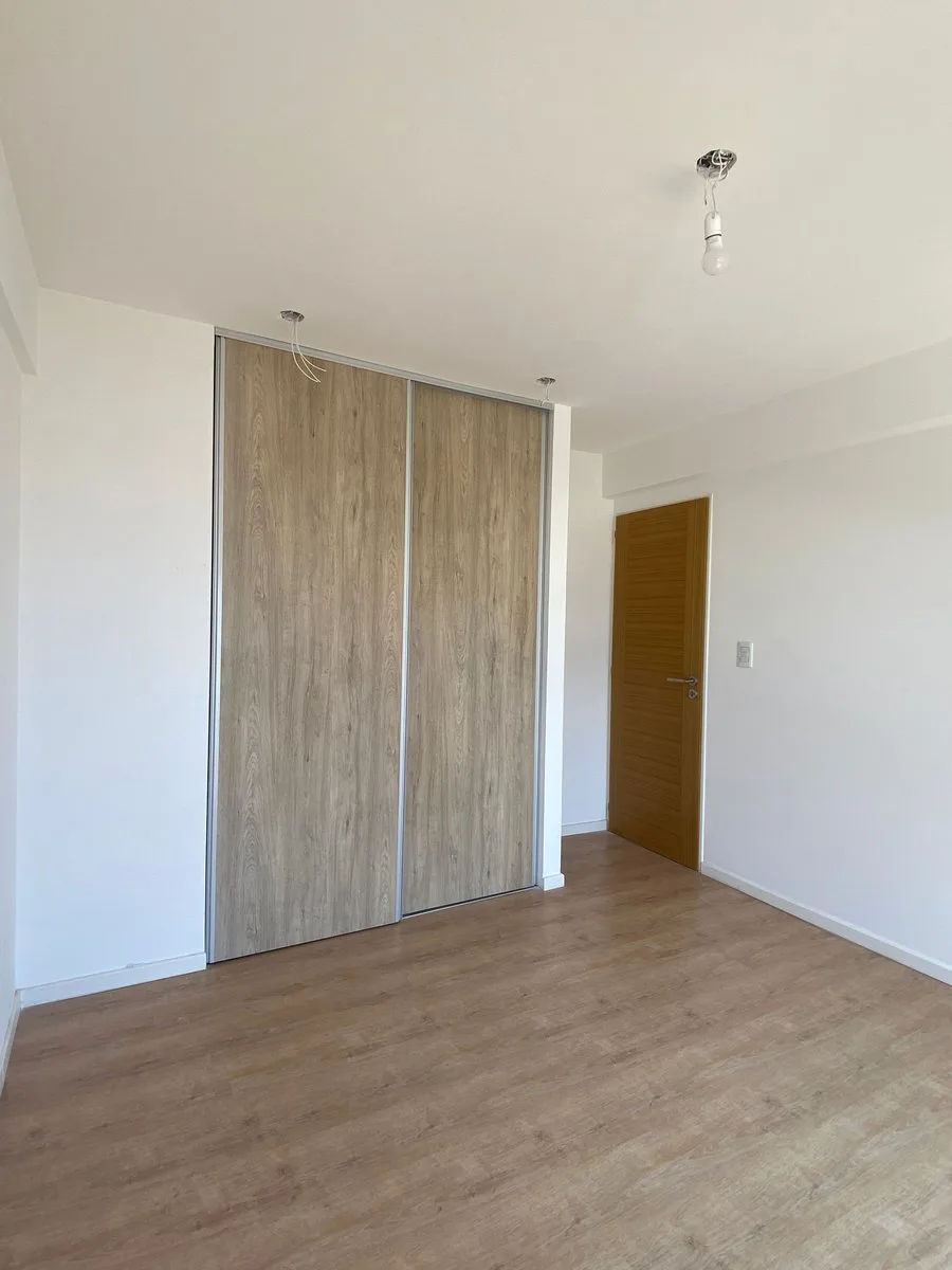 VENTA DEPARTAMENTO 2 AMBIENTES MORON CON RENTA foto 4