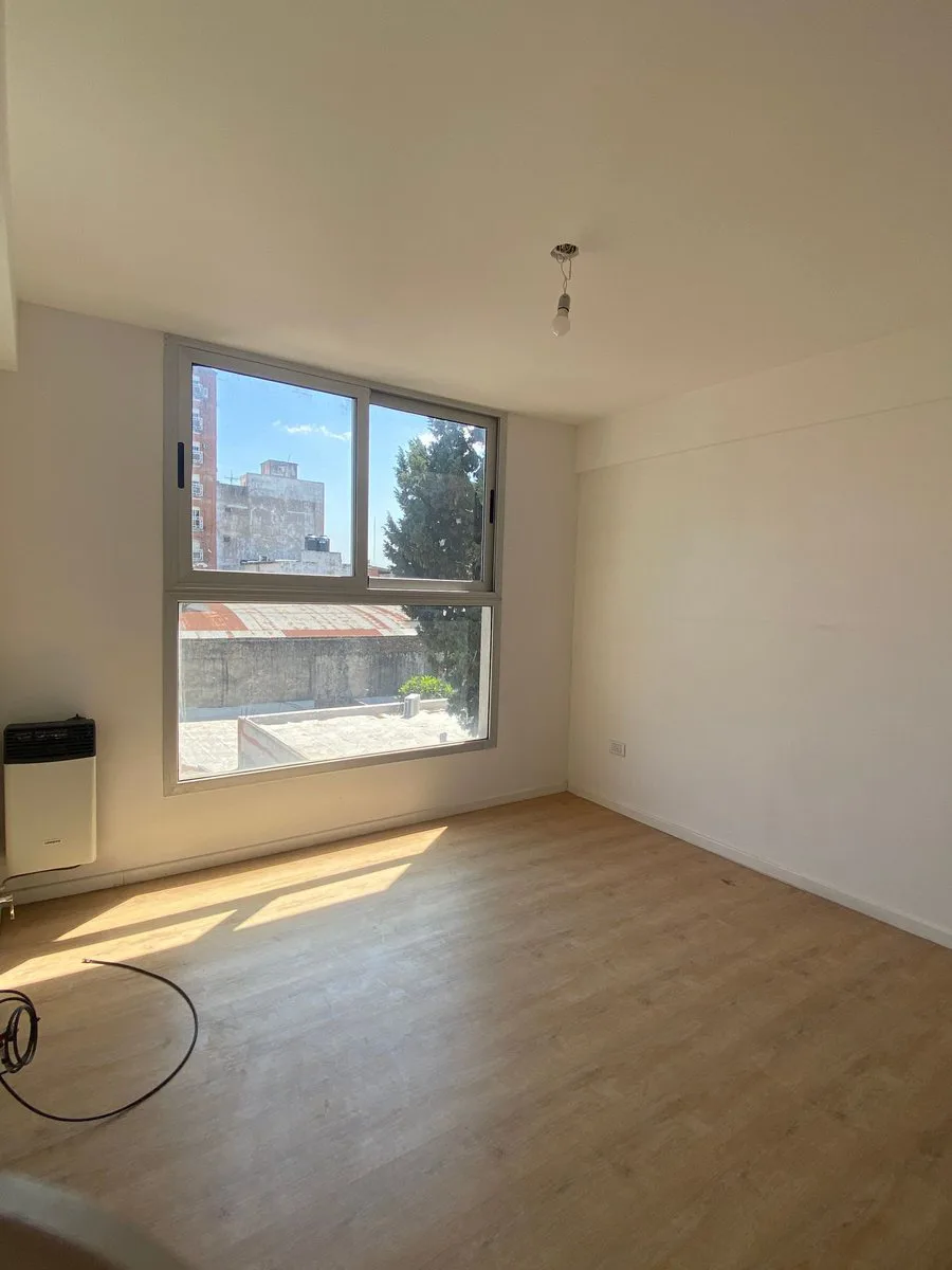VENTA DEPARTAMENTO 2 AMBIENTES MORON CON RENTA foto 5