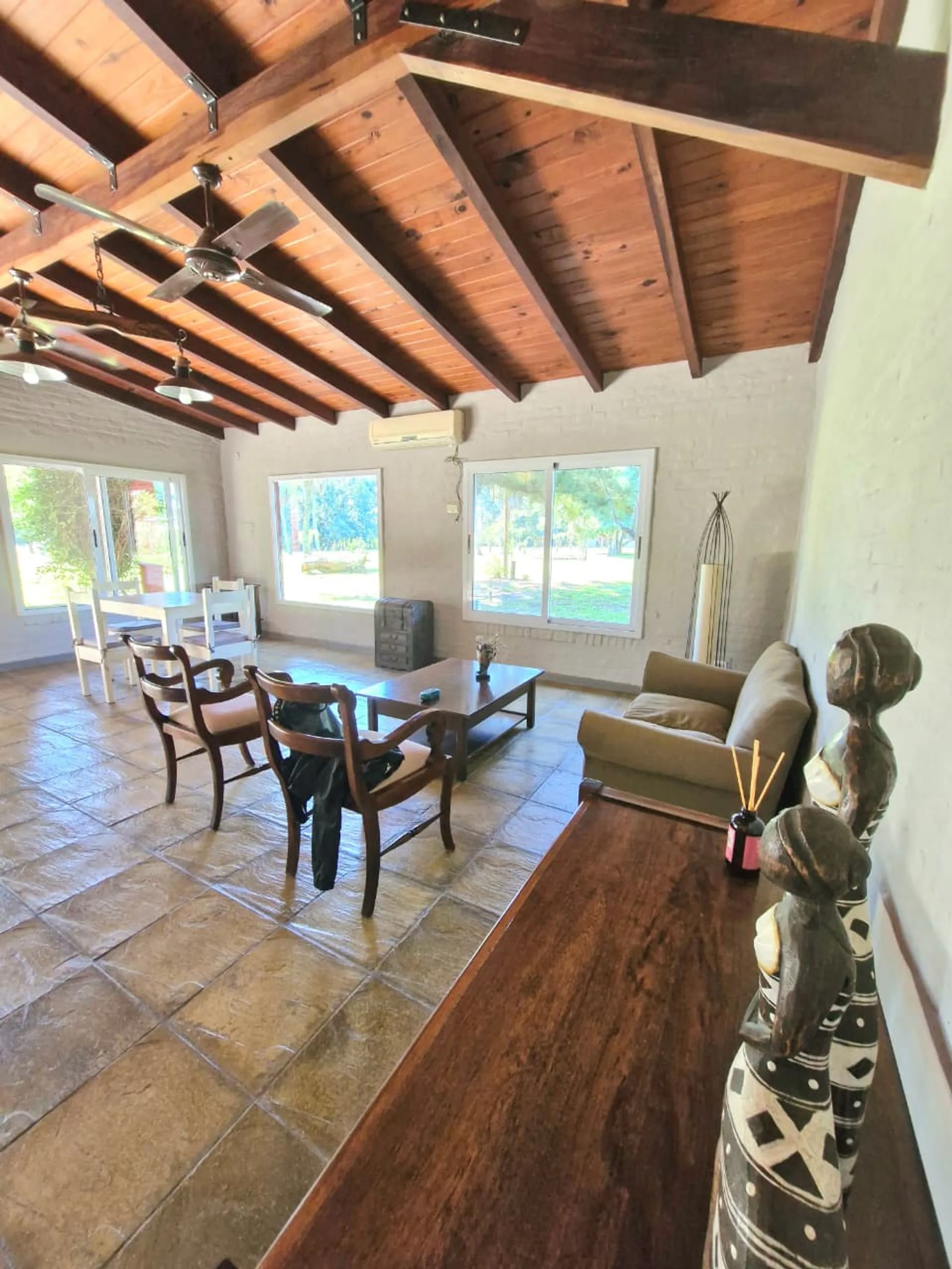 CASA EN VENTA EN LOTEO RAICES DE CAROLINA foto 4
