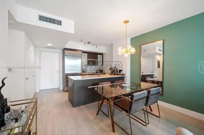 55 SE 6th St #1908 foto 3