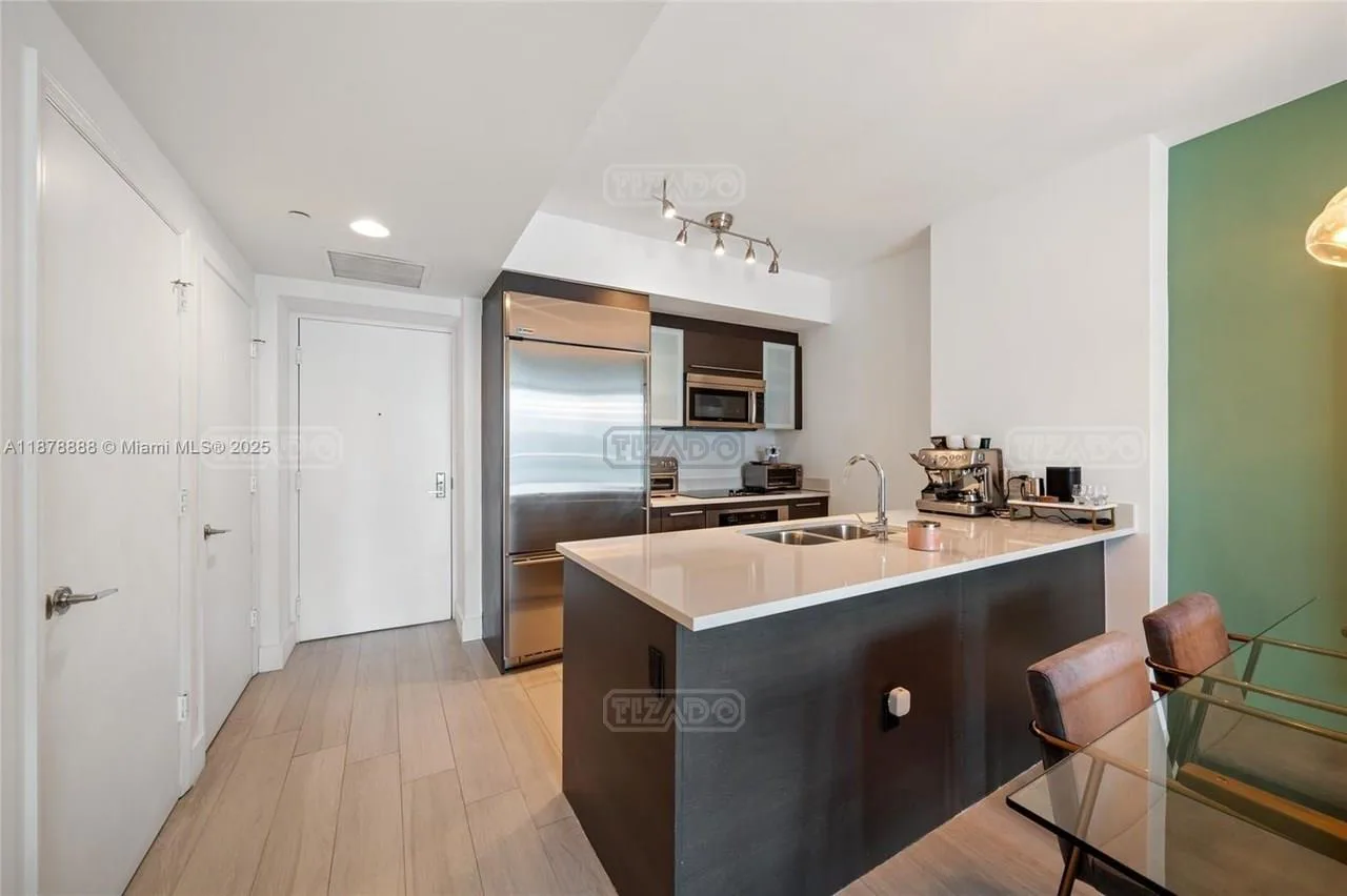 55 SE 6th St #1908 foto 4