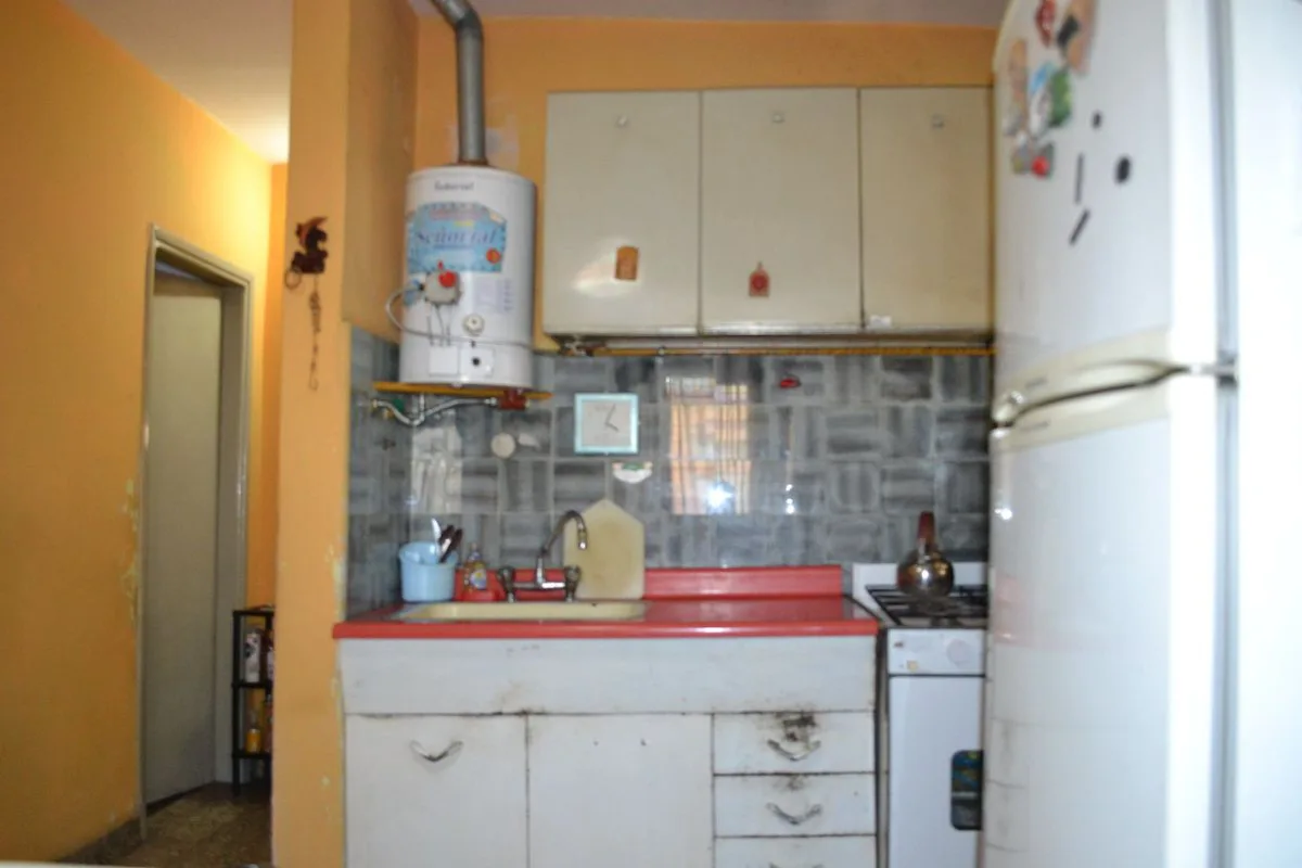 VENTA Casa 2Amb o terreno (lote propio de 10x20) foto 3