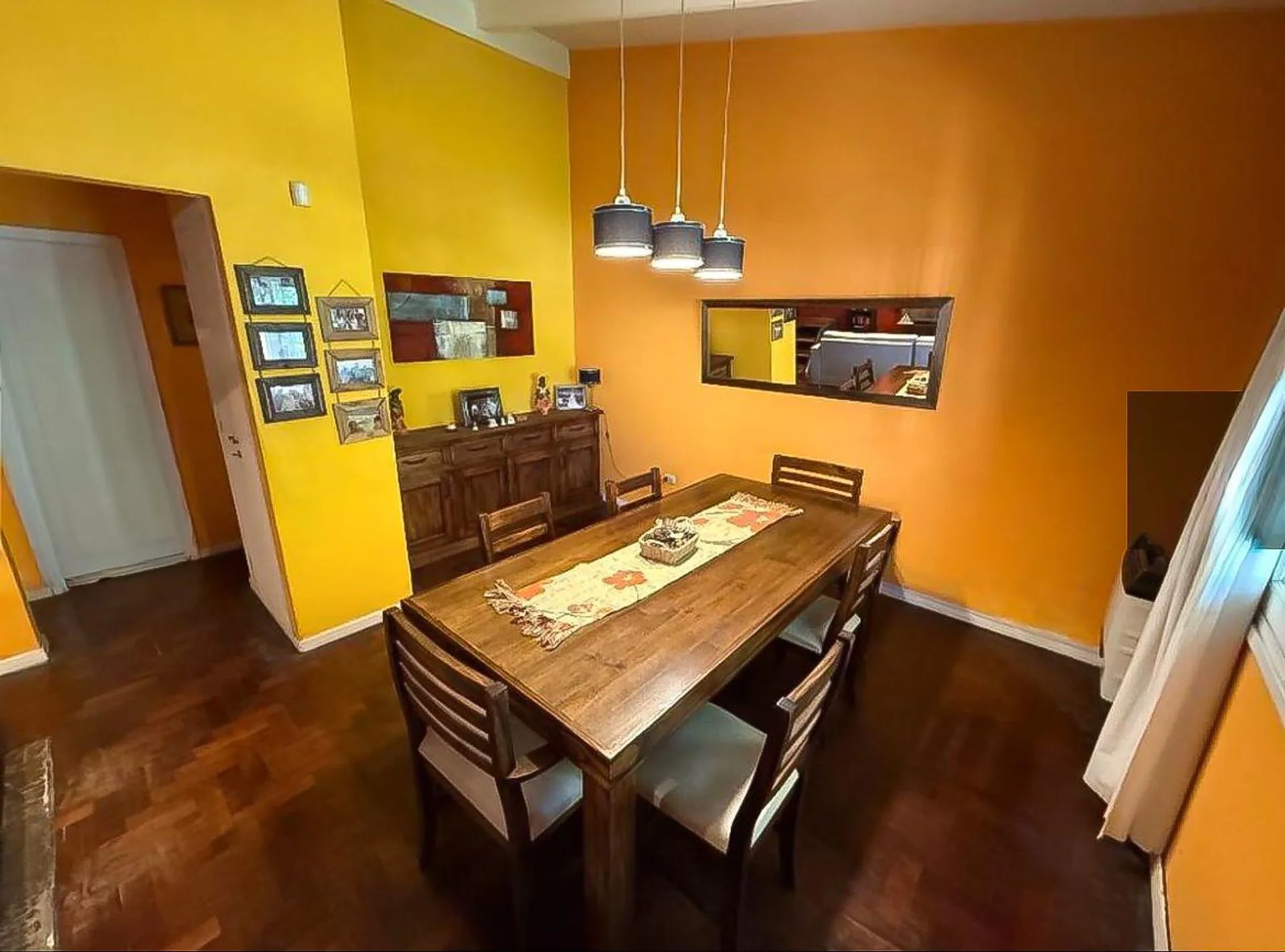 VENTA CASA 4 AMB JARDÍN QUINCHO COCHERA QUILMES foto 4