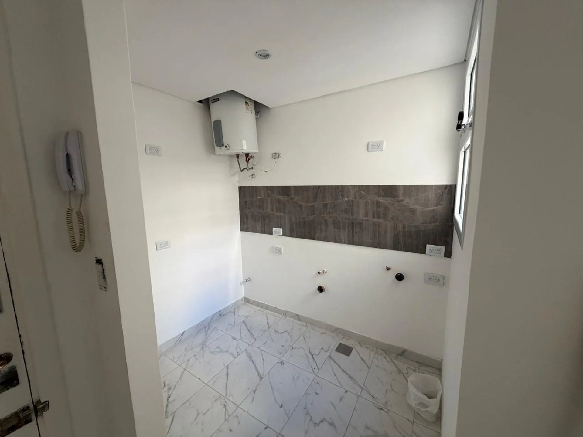 VENTA DEPARTAMENTO 2 AMBIENTES RECICLADO CENTRO foto 4