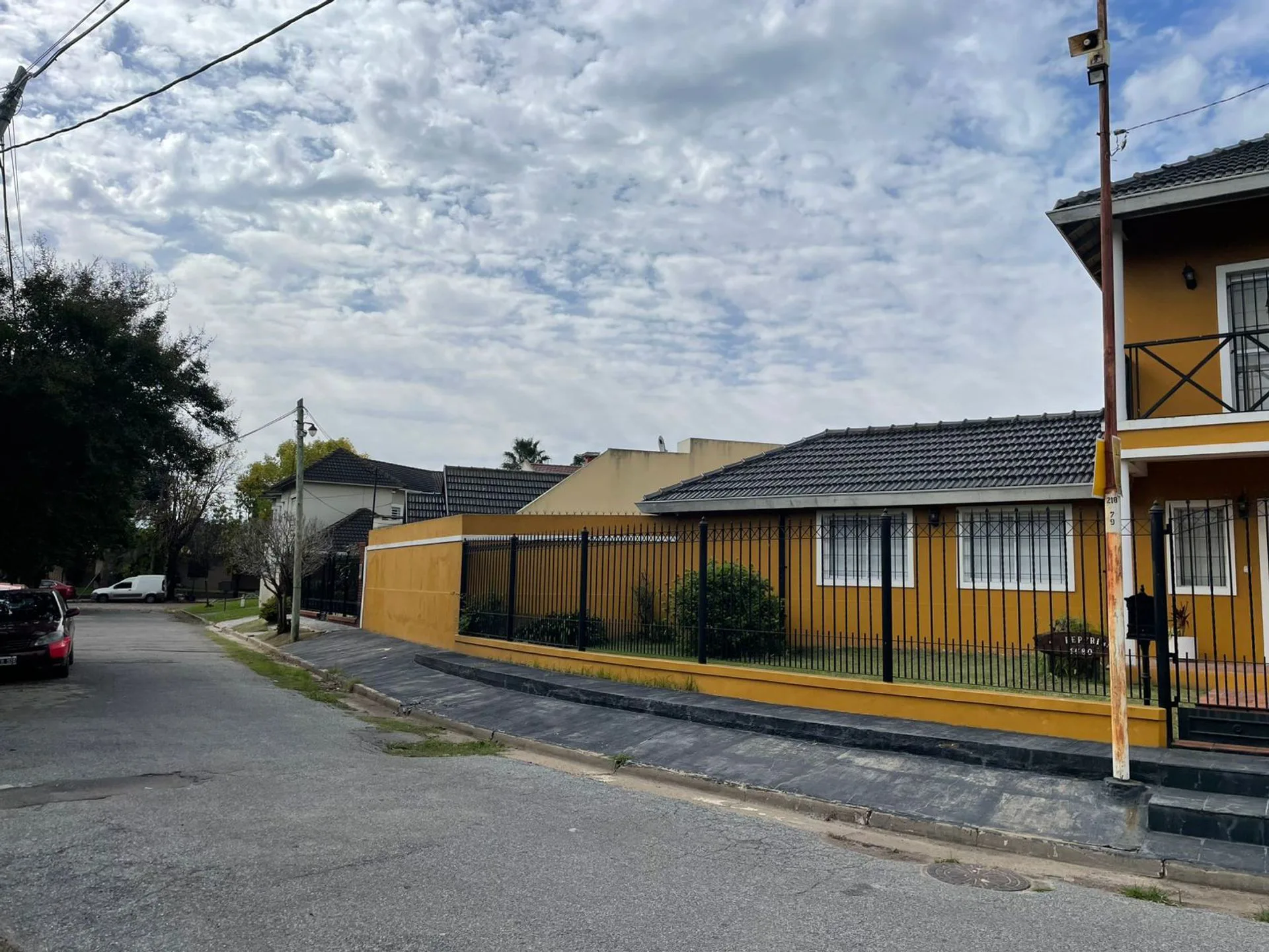 VENTA CASA 5 amb 2 coch en CIUDAD EVITA-APTO CRED foto 4