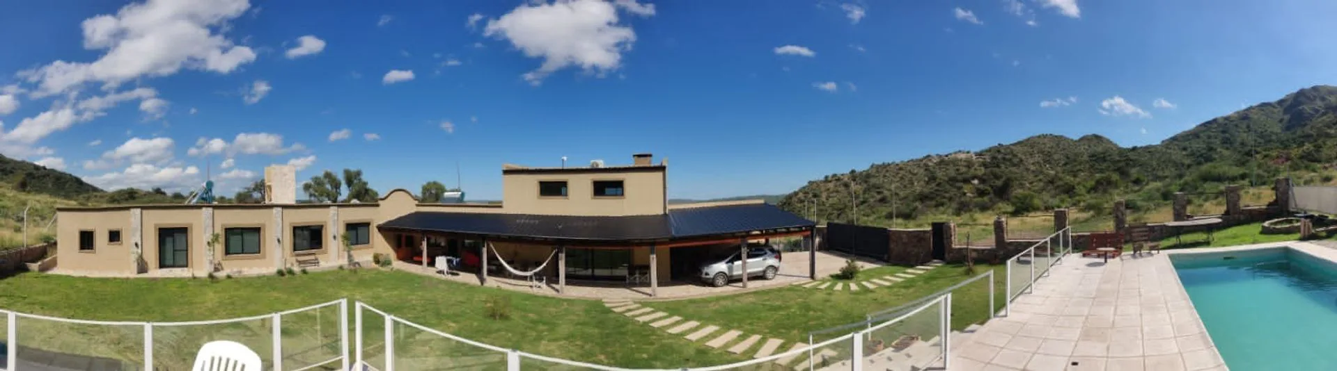 SE VENDE IMPORTANTE CASA AL PIE DE LAS SIERRAS foto 3