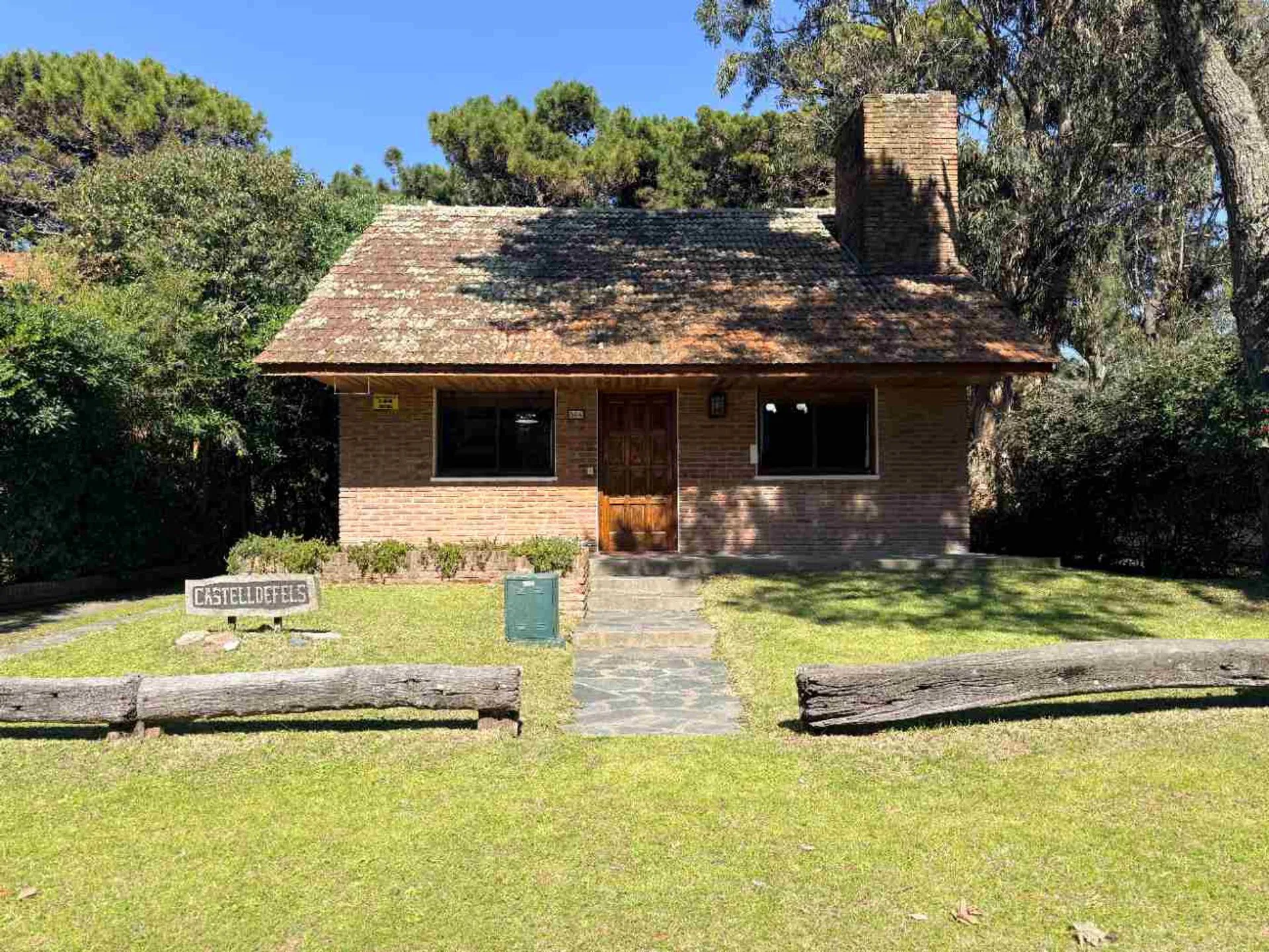 Venta Casa Pinamar Chalet clásico - 4 dorm 2 baños