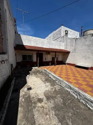 ALQUILER CASA. VALENTIN ALSINA - CATAMARCA 300 foto 3