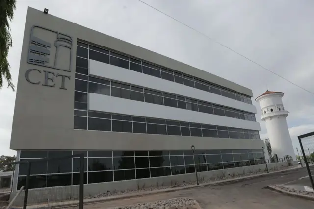 VENTA DE OFICINA CENTRO EMPRESARIAL TORREÓN MAIPÚ