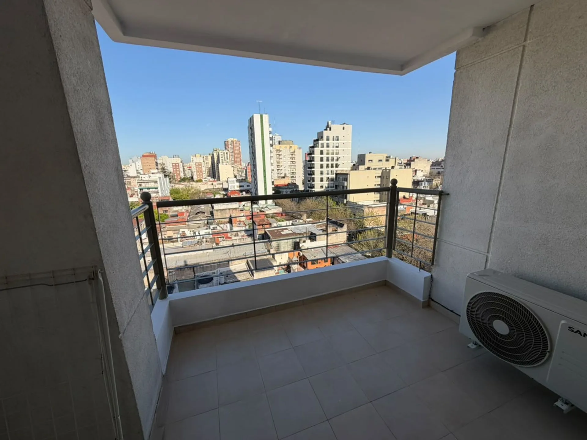 VENTA DEPTO 2 AMB C/COCHERA - SAN CRISTOBAL foto 5