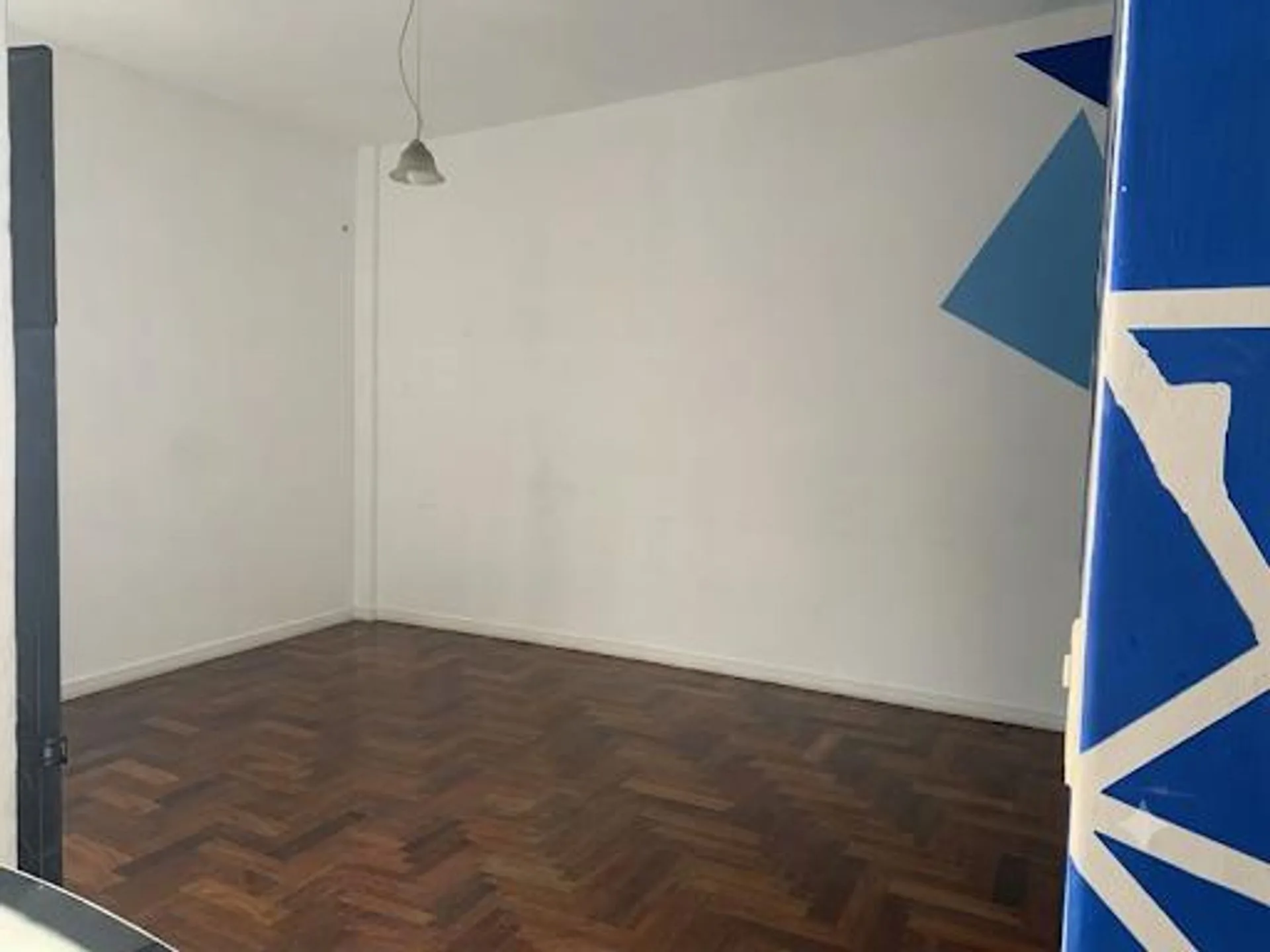 IDEAL INVERSION! 63.500! 2 AMBIENTES ZONA  ABASTO! foto 2