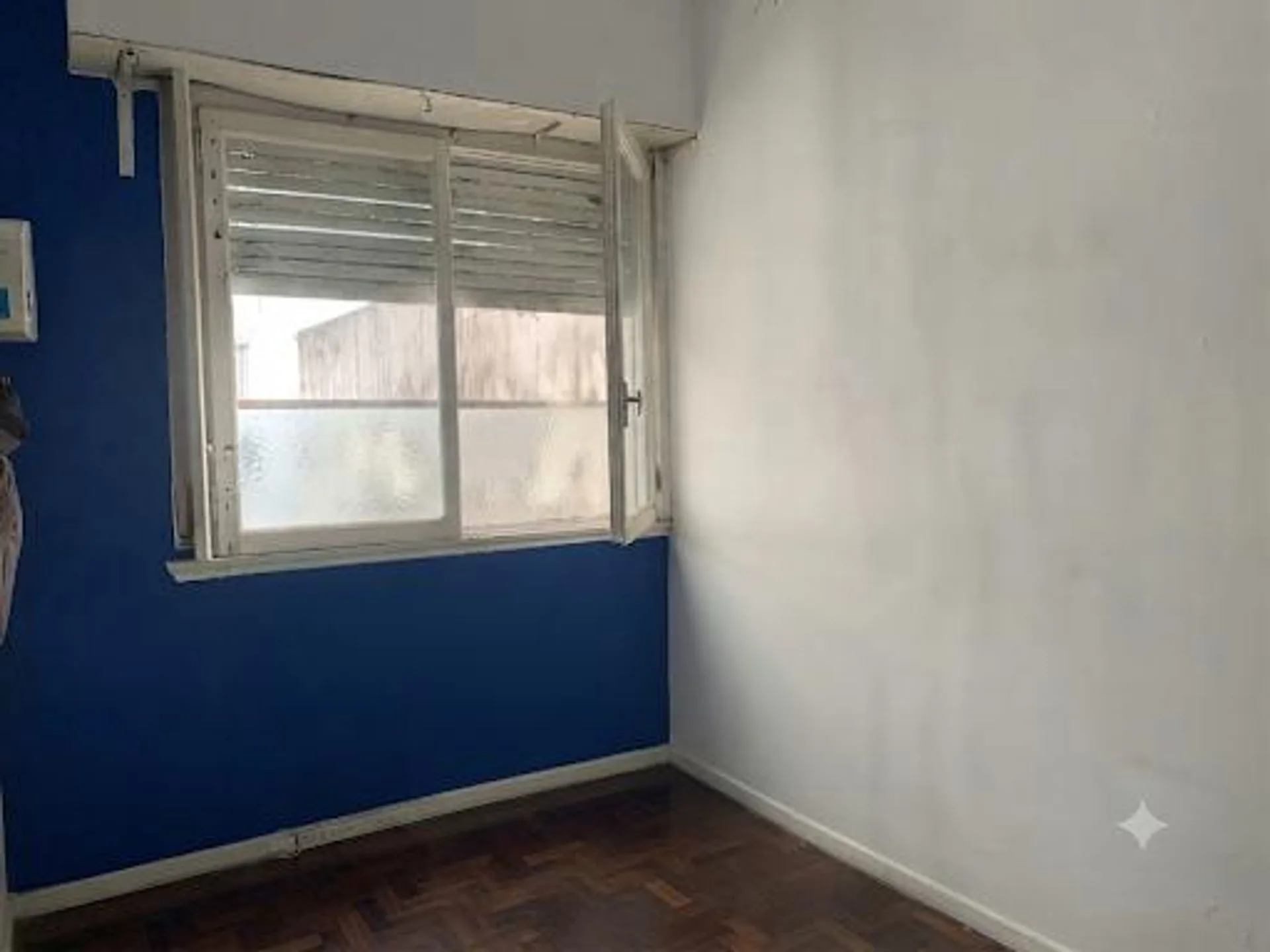 IDEAL INVERSION! 63.500! 2 AMBIENTES ZONA  ABASTO! foto 3
