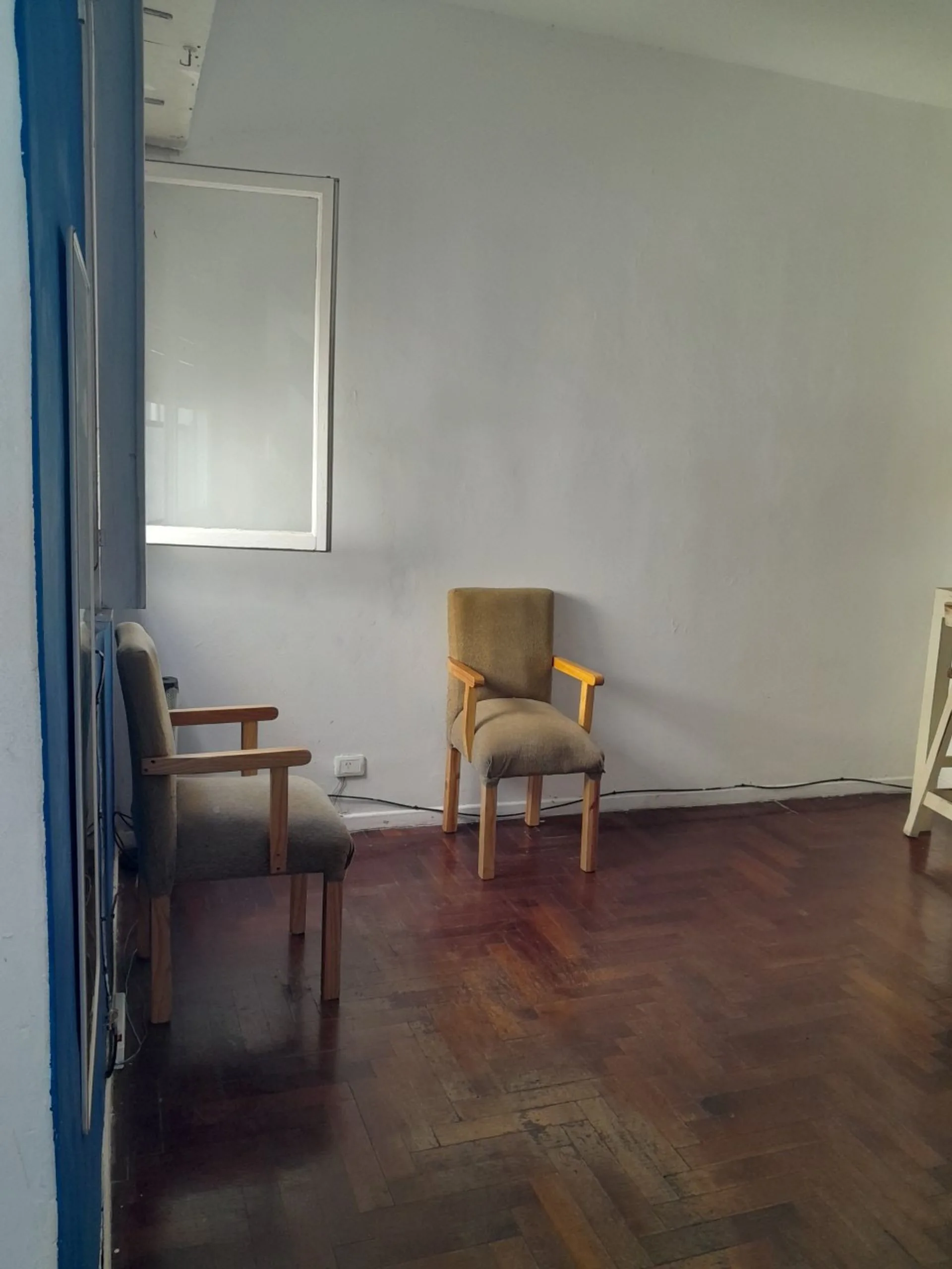 IDEAL INVERSION! 63.500! 2 AMBIENTES ZONA  ABASTO! foto 4