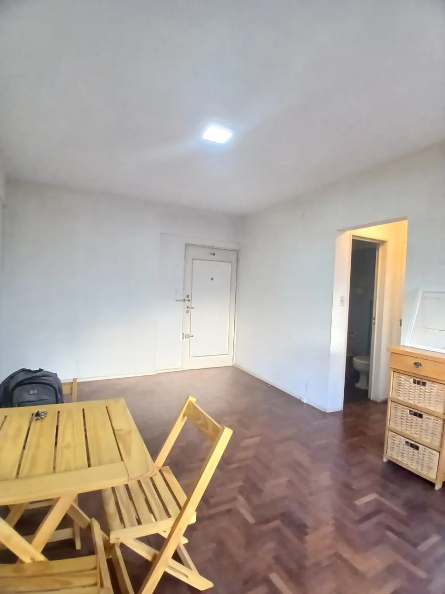 Se vende un departamento monoambiente con balcón al frente - Almagro foto 3