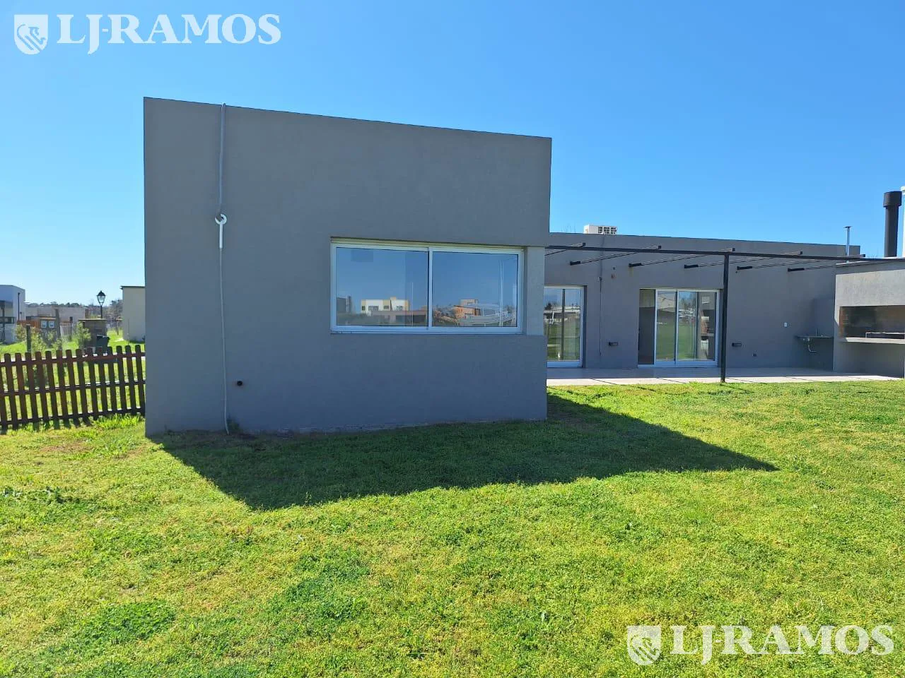 Casa VENTA CON RENTA en San Sebastián A1 FONDO A PULMON VERDE no crédito MB foto 3