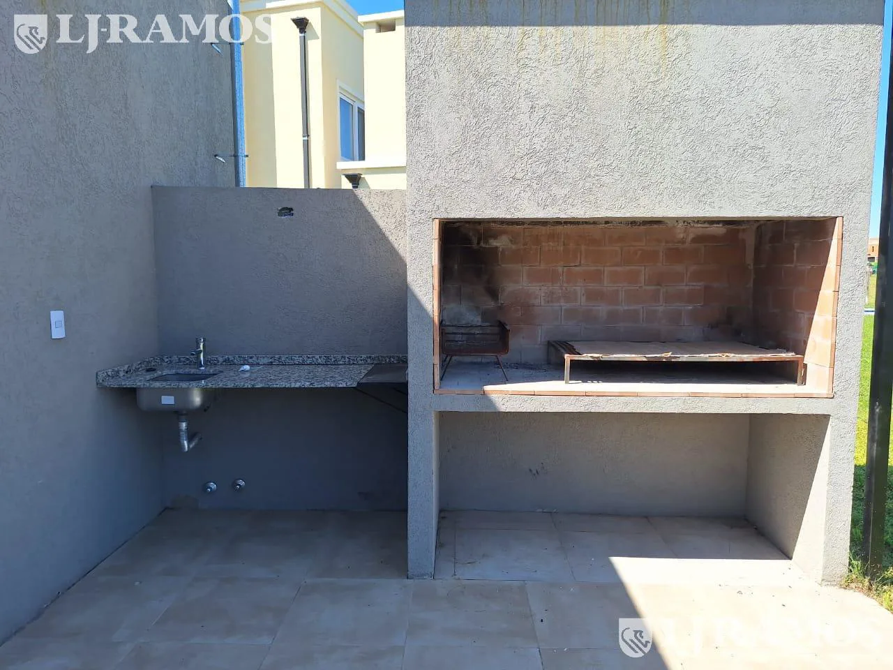 Casa VENTA CON RENTA en San Sebastián A1 FONDO A PULMON VERDE no crédito MB foto 4