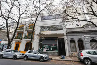 Local Comercial Venta Villa Crespo PB + 2 pisos foto 2
