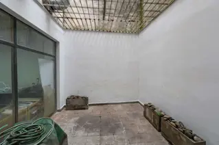 Local Comercial Venta Villa Crespo PB + 2 pisos foto 4