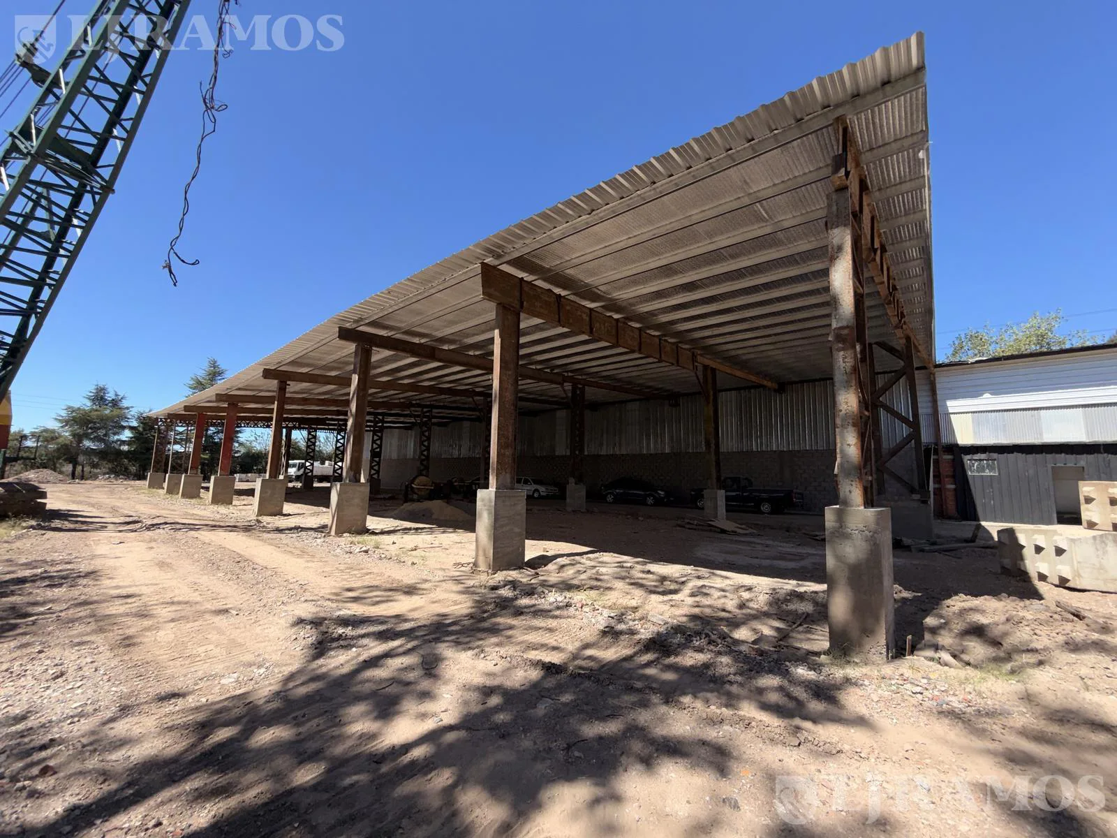Depósito Comercial de 1000 m2 en alquiler foto 5
