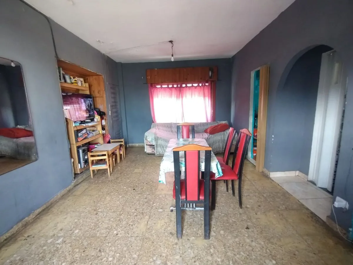 VENTA CASA LAFERRERE foto 4