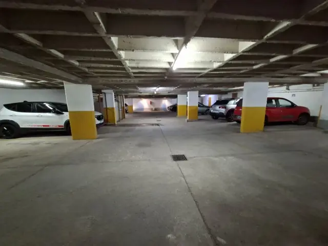 VENTA COCHERA EN B° GRAL PAZ EN EDIF MARTINICA VII