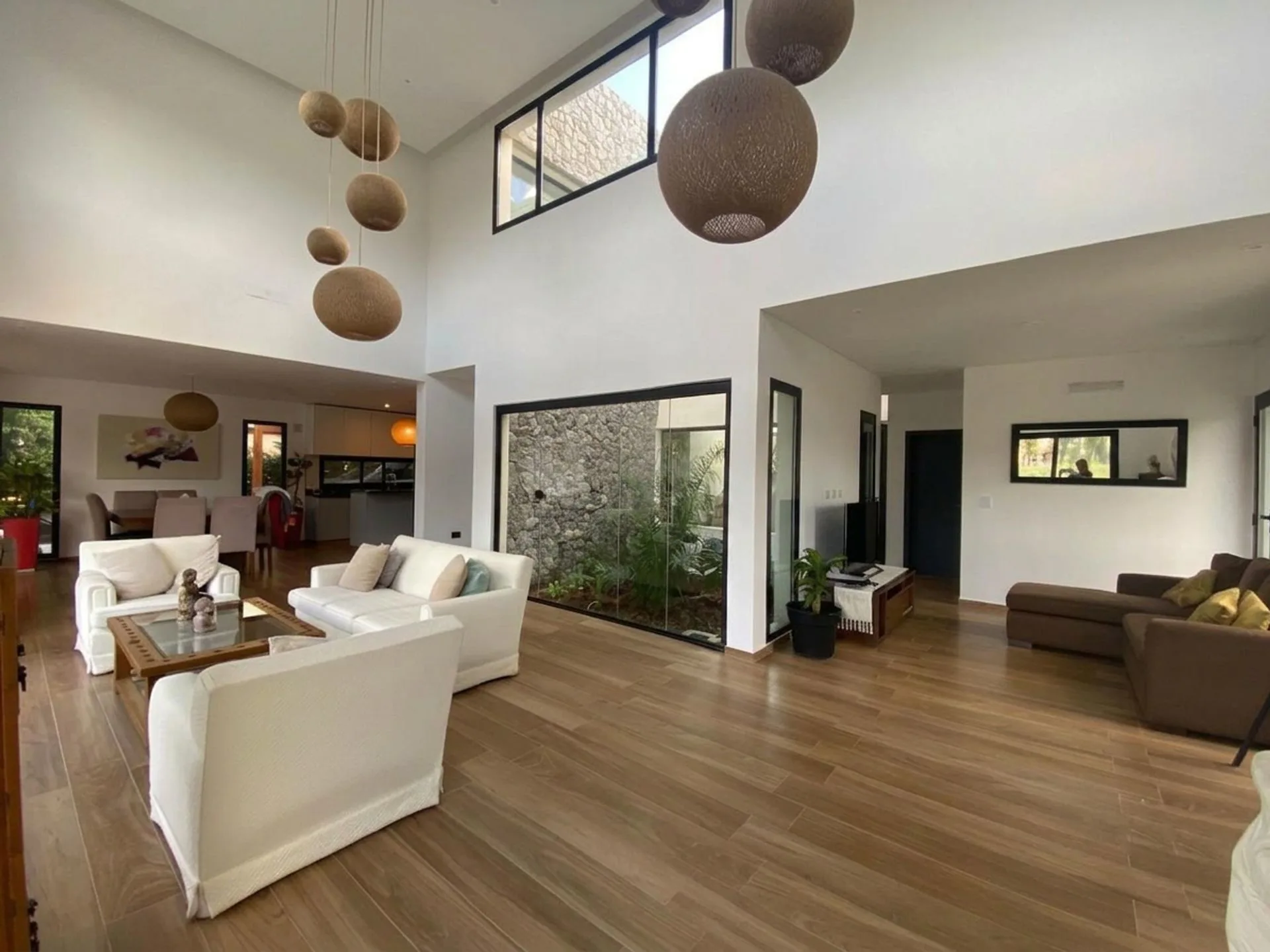 Casa 4 dorm. en Venta en Barrio San Benito al río foto 4